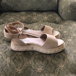 Steve madden platform sandals